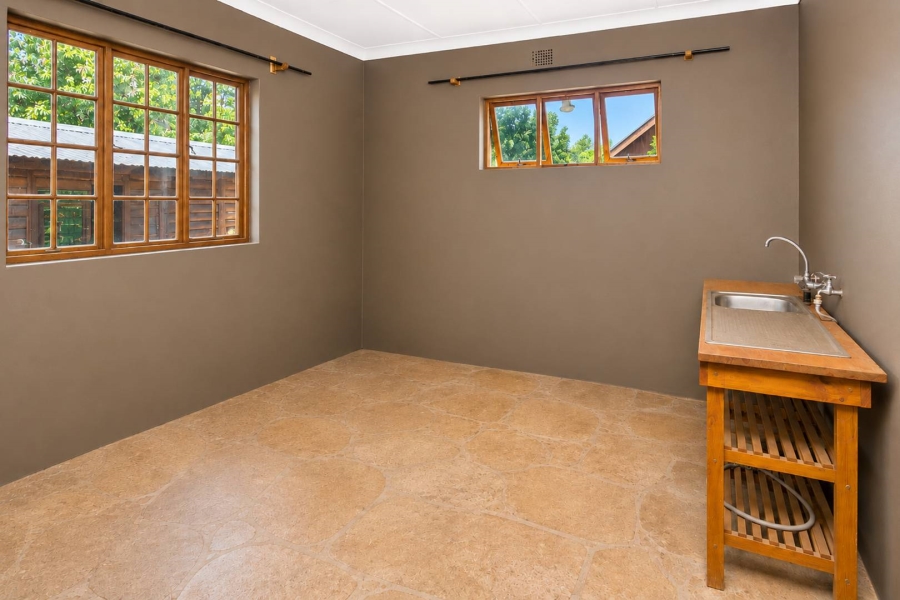 5 Bedroom Property for Sale in Schoemansville North West